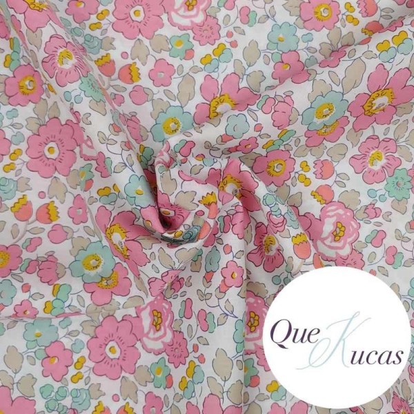 LIBERTY BETSY CUPCAKE 2